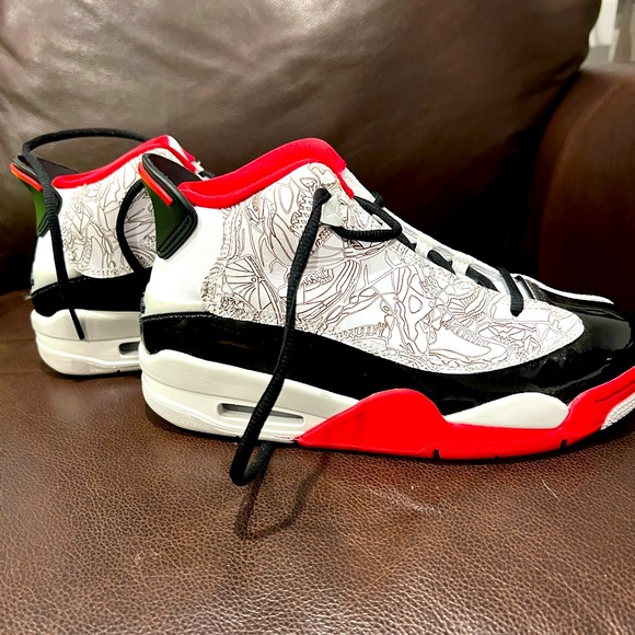 Nike Air Jordan! Size 5.5 excellent condition! Quick shipping! - Picture 1 of 4